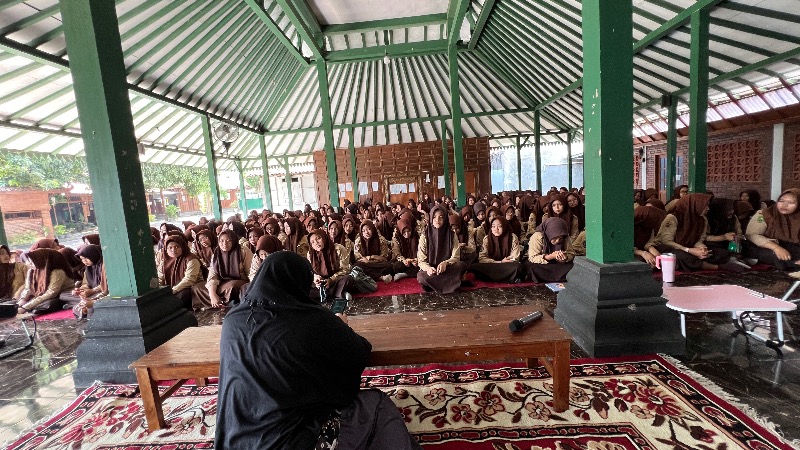 MTs Assalafiyyah Mlangi Gelar Reviu Kurikulum Awal Semester