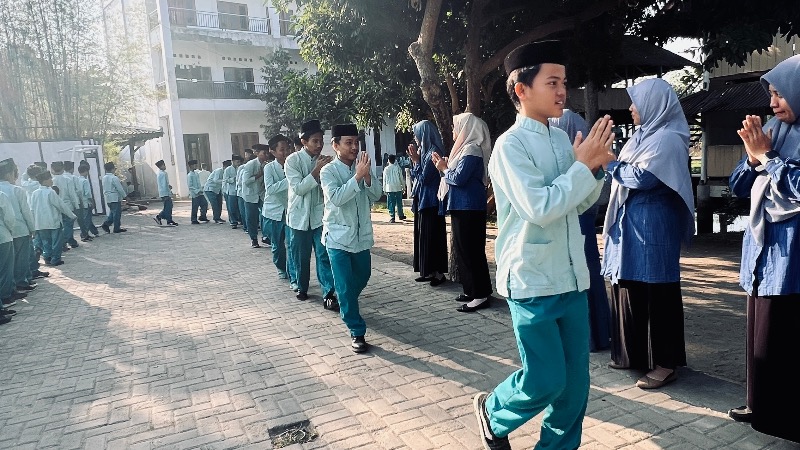 Penerapan Prinsip 5S di MTs Assalafiyyah Mlangi Ciptakan Lingkungan Madrasah yang Harmonis